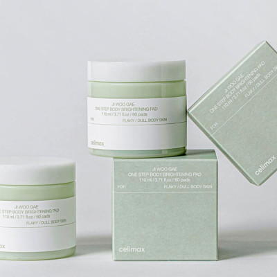 KIOKOCelimax Ji Woo Gae One Step Body Brightening Pad Apgaismojošās spilventiņi
